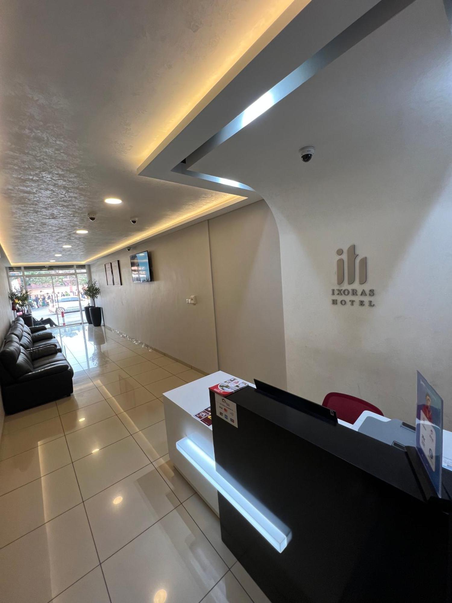Ixoras Hotel Victoire Kinshasa Eksteriør billede