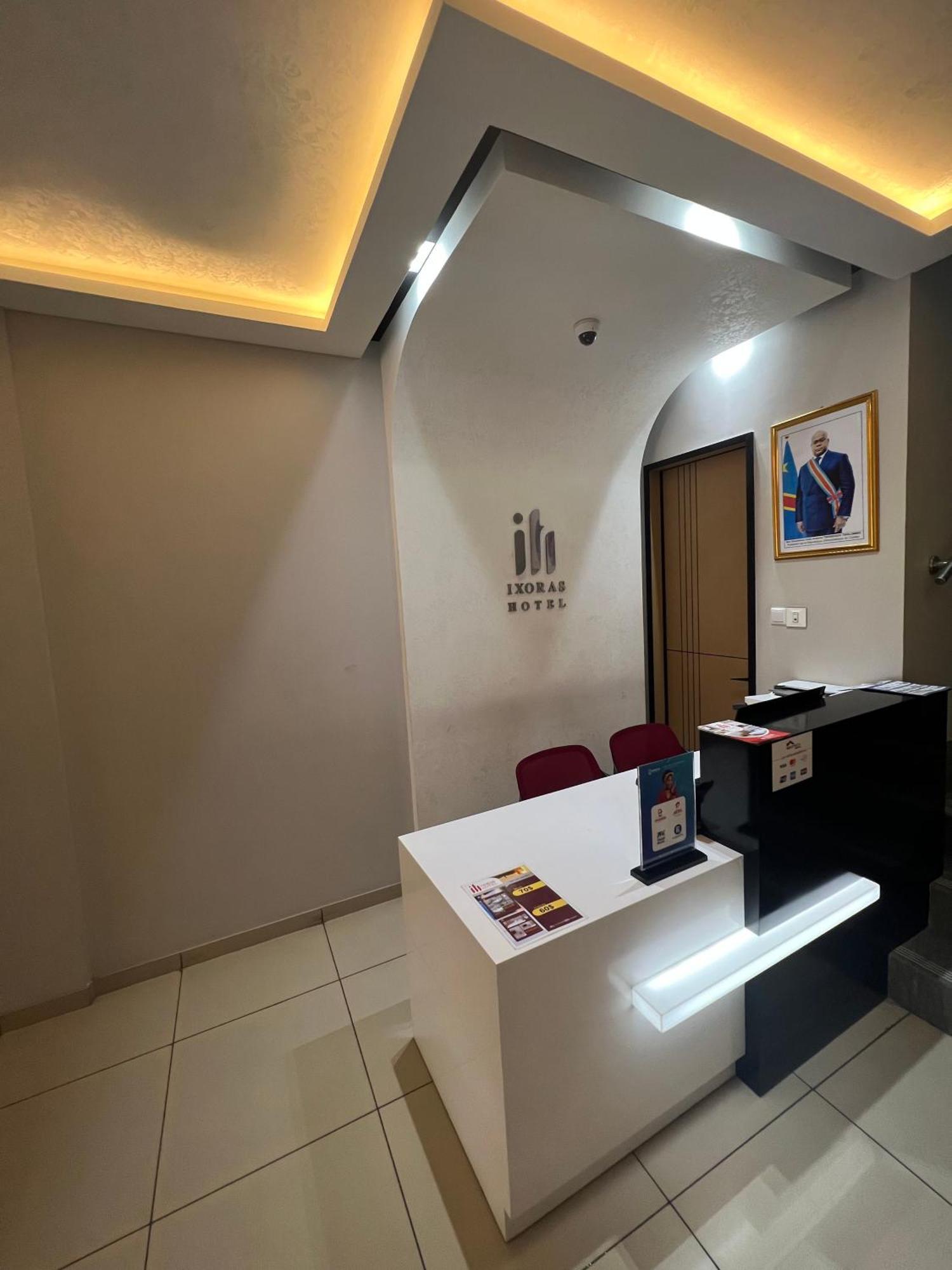 Ixoras Hotel Victoire Kinshasa Eksteriør billede